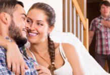 Rečenice koje žene najčešće izgovaraju kada varaju – a većina muškaraca ih ne prepozna Rečenice koje žene najčešće izgovaraju kada varaju – a većina muškaraca ih ne prepozna - featured image