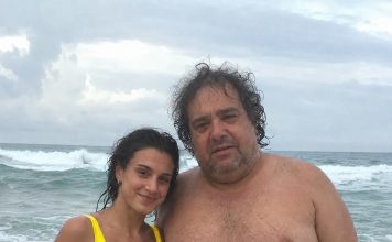 Dvadesetogodišnja žena smijala se debelom, neurednom muškarcu starijem od 50 godina koji je bio zaljubljen u nju… Ali ostala je šokirana kad je otkrila da je taj isti muškarac “siromašnog izgleda” zapravo milijunaš — pa je smislila plan, ne znajući da je on već jedan korak ispred nje 😱 Dvadesetogodišnja žena smijala se debelom, neurednom muškarcu starijem od 50 godina koji je bio zaljubljen u nju… Ali ostala je šokirana kad je otkrila da je taj isti muškarac “siromašnog izgleda” zapravo milijunaš — pa je smislila plan, ne znajući da je on već jedan korak ispred nje 😱 - featured image