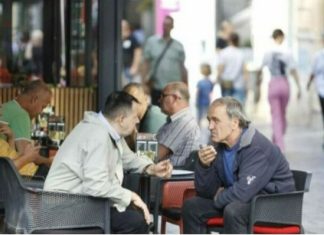 Evo kolika je penzija sa 15, a kolika sa 40 godina radnog staža? Evo kolika je penzija sa 15, a kolika sa 40 godina radnog staža? - featured image
