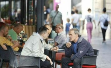 Evo kolika je penzija sa 15, a kolika sa 40 godina radnog staža? Evo kolika je penzija sa 15, a kolika sa 40 godina radnog staža? - featured image