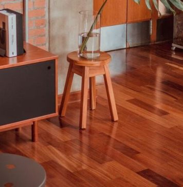 IZGREBALI STE LAMINAT I PARKET? Za minut će biti kao novi, 1 sastojak djeluje kao magija…. IZGREBALI STE LAMINAT I PARKET? Za minut će biti kao novi, 1 sastojak djeluje kao magija…. - featured image